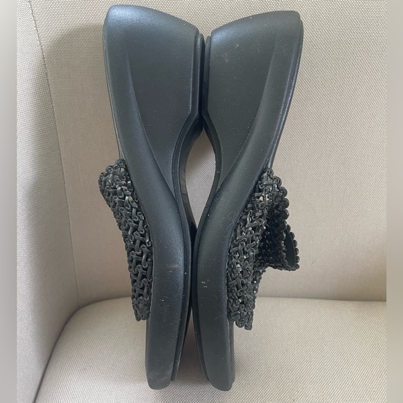 Aerosoles Women’s Black Wedge Sandal Size 7 Neutral Comfort Staple Wardrobe - Picture 3 of 6